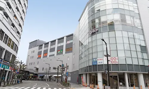 アップル歯科伊丹駅前の外観